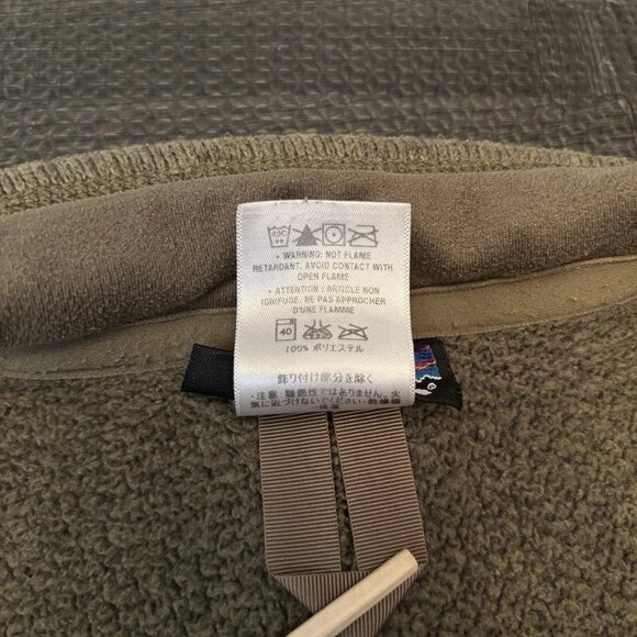 Patagonia Mens Better Sweater 1/4 Zip Fleece Jacket Green Size Large w Hole - Picture 8 of 15